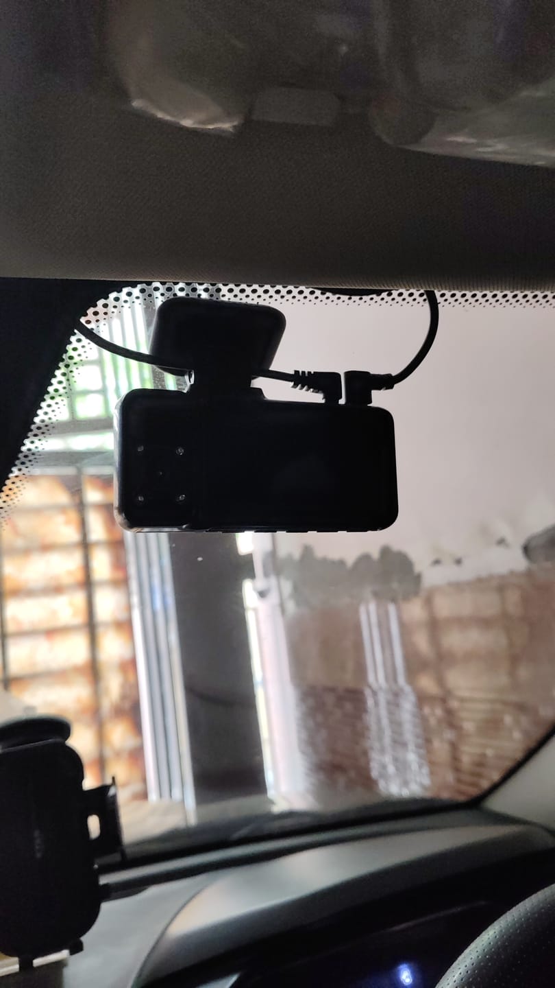Customer photo review of Redtiger F17 4K 3-Channel 5G Wifi Dash Cam