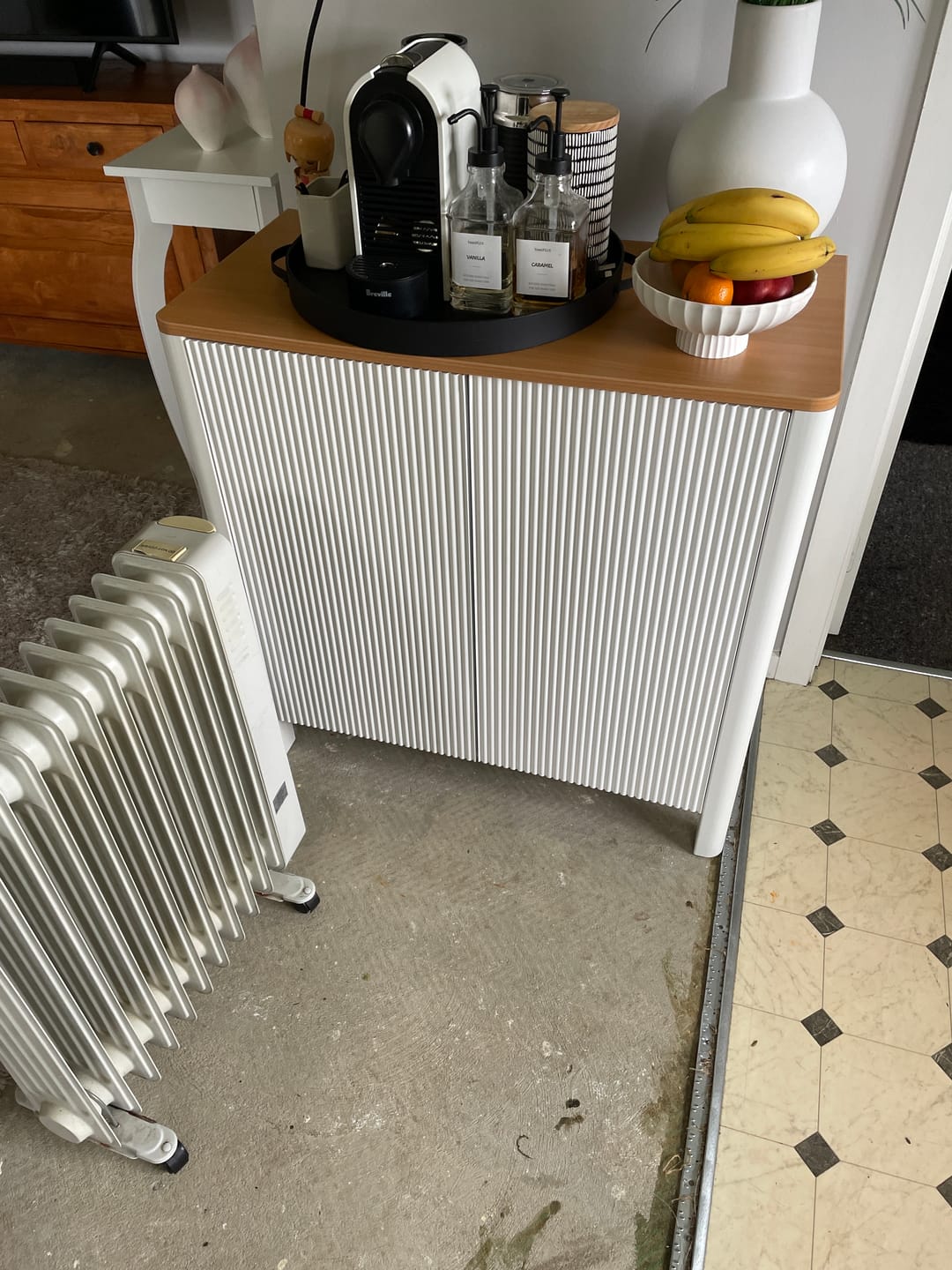 Customer photo review of Ravi Storage cabinet