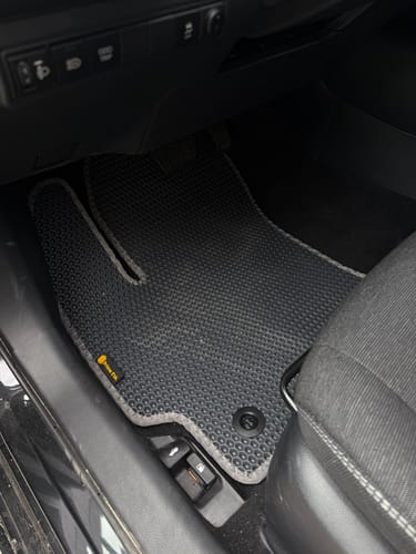 Customer photo review of Dywaniki samochodowe na zamówienie - Przód i tył