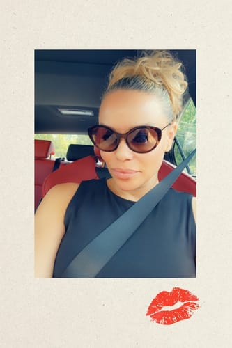 Customer photo review of JuvaBun Claw Clip Ponytail Extension 12''