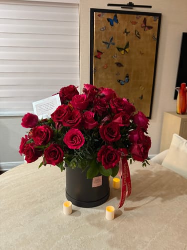 Customer photo review of 50 Box - Red & Hot Pink Roses