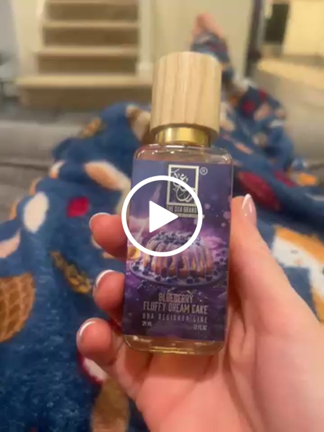 Customer video review of Blueberry Fluffy Dream Cake