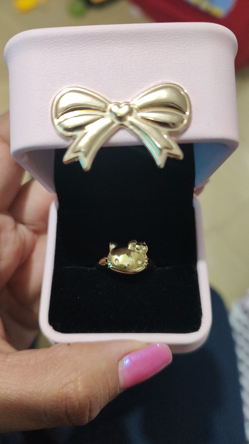 Customer photo review of Anillo Chunkylicious | Acero Inoxidable Baño de Oro 18k | Hello Kitty