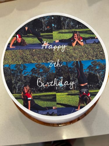 Customer photo review of 20 cm Pre-cut Circle Custom Edible Icing Image