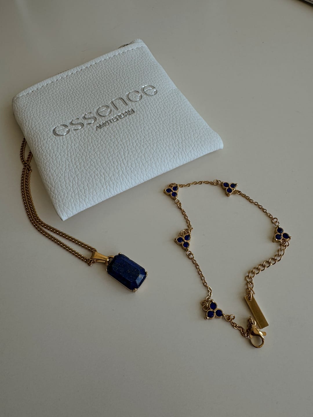 Customer photo review of Ultramarine (Gold)