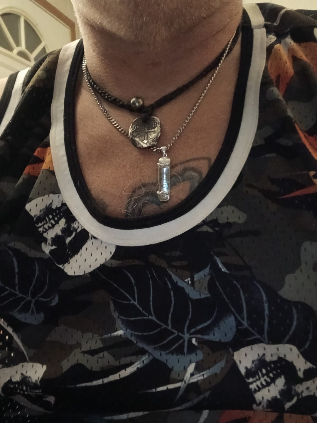Customer photo review of Personalized Skateboard Pendant (Silver)