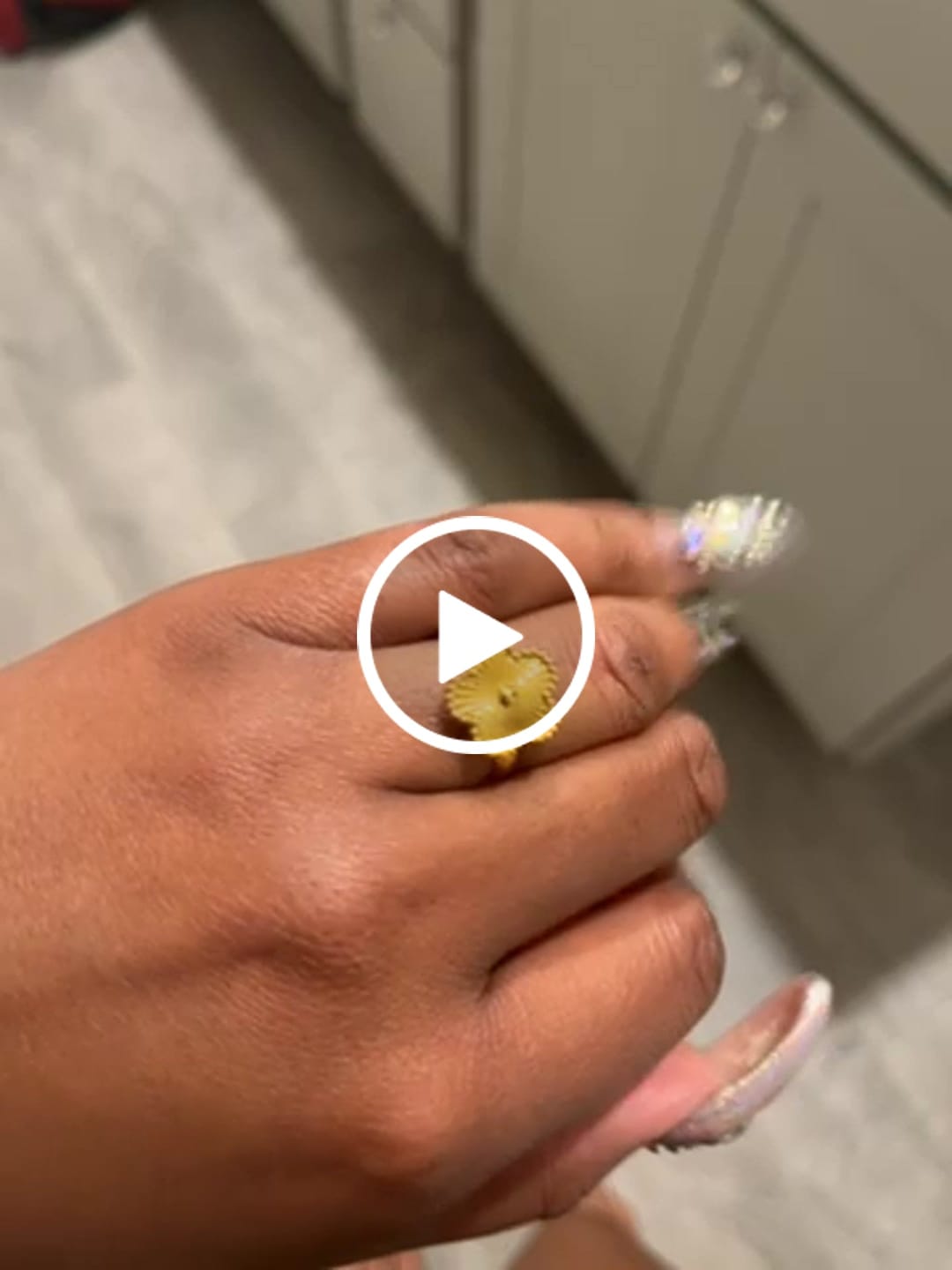 Customer video review of Golden Clover Ring