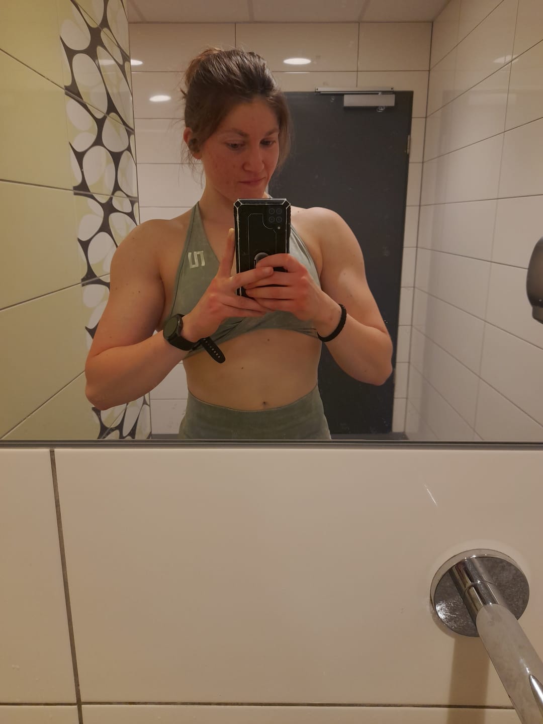 Customer photo review of Shadow Sports Bra Flex