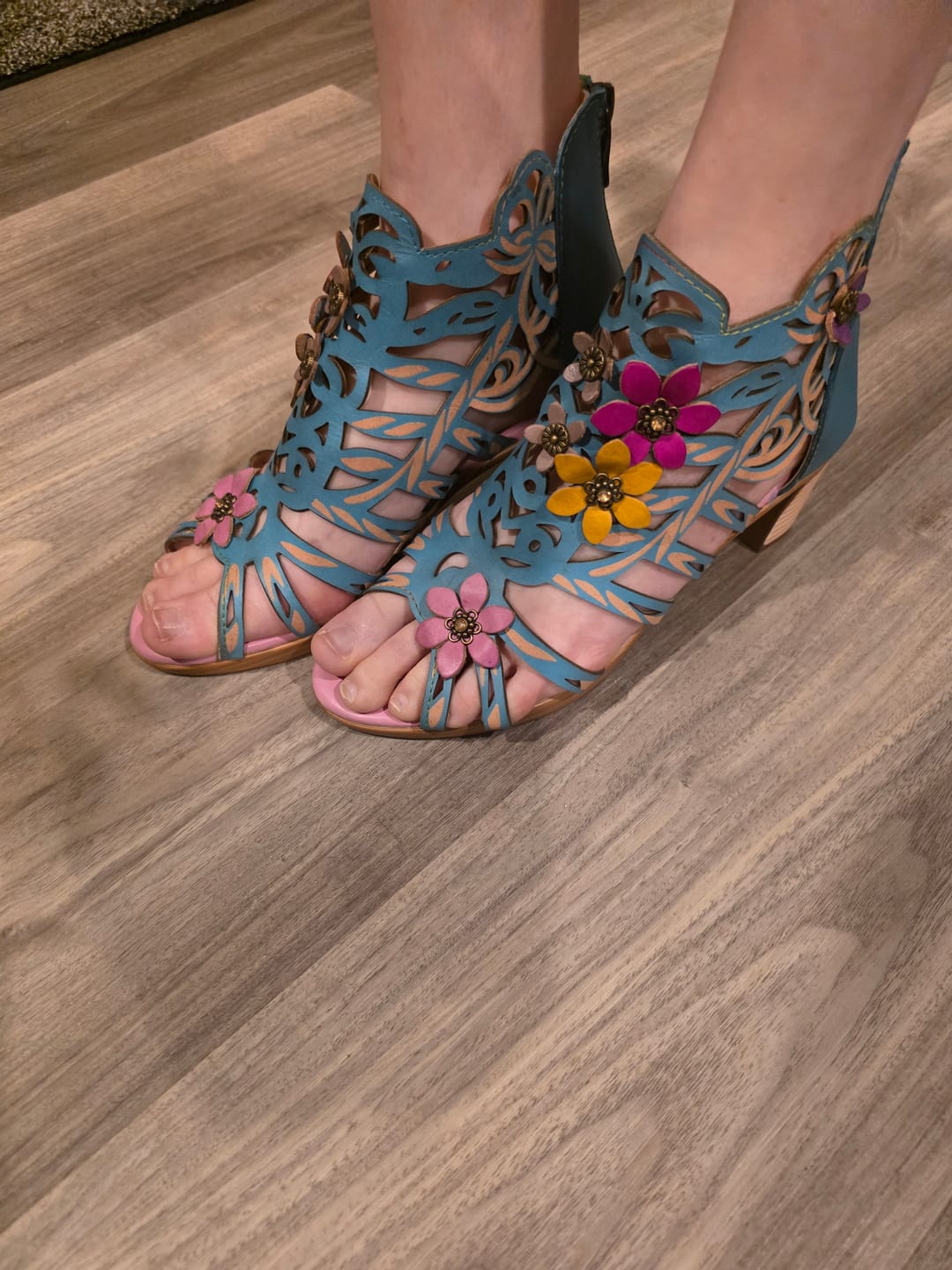 Customer photo review of Blooming Vine Romantic Cutout Sandals