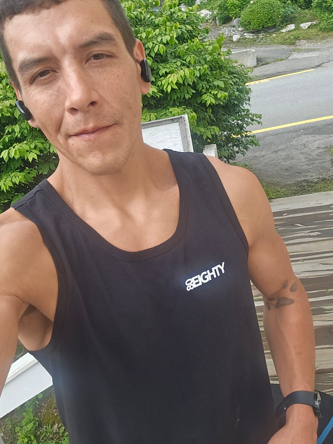 Customer photo review of 80Eighty® Classy Tank
