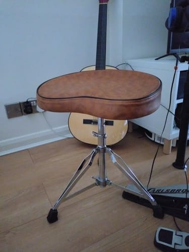 Customer photo review of Donner DT-50 Slim Saddle Drum Throne Brown
