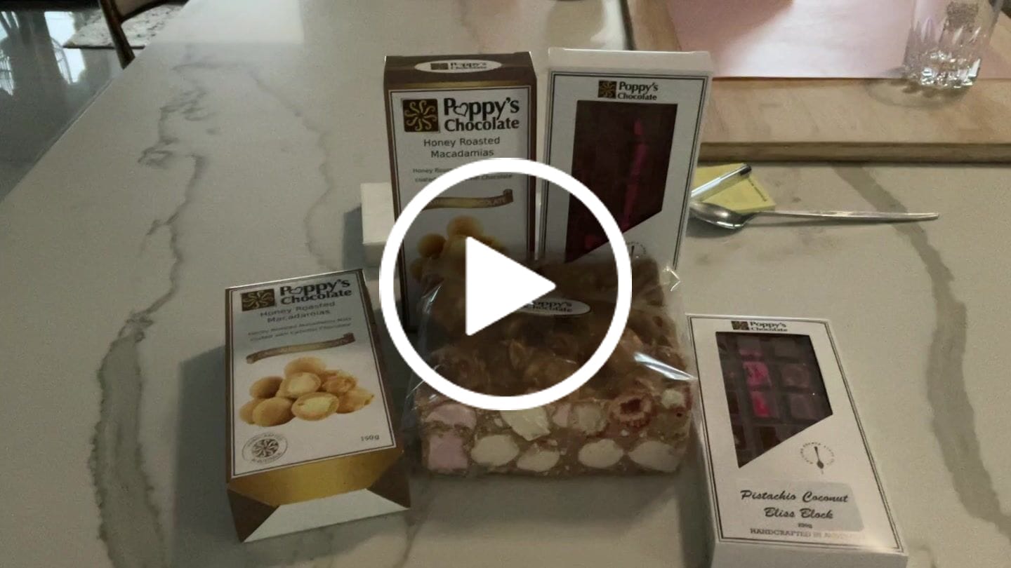 Customer video review of PROTECT CHOCOLATES FROM MELTING - Add Icepack packaging