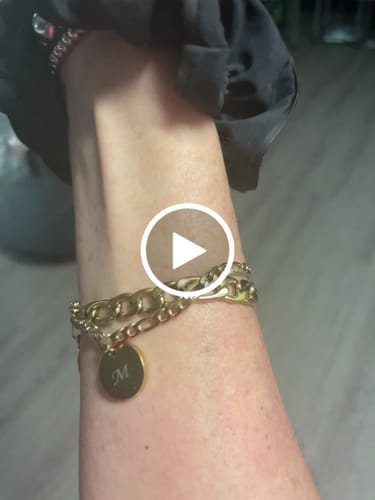Customer video review of 4mm Figaro Link Charm Bracelet