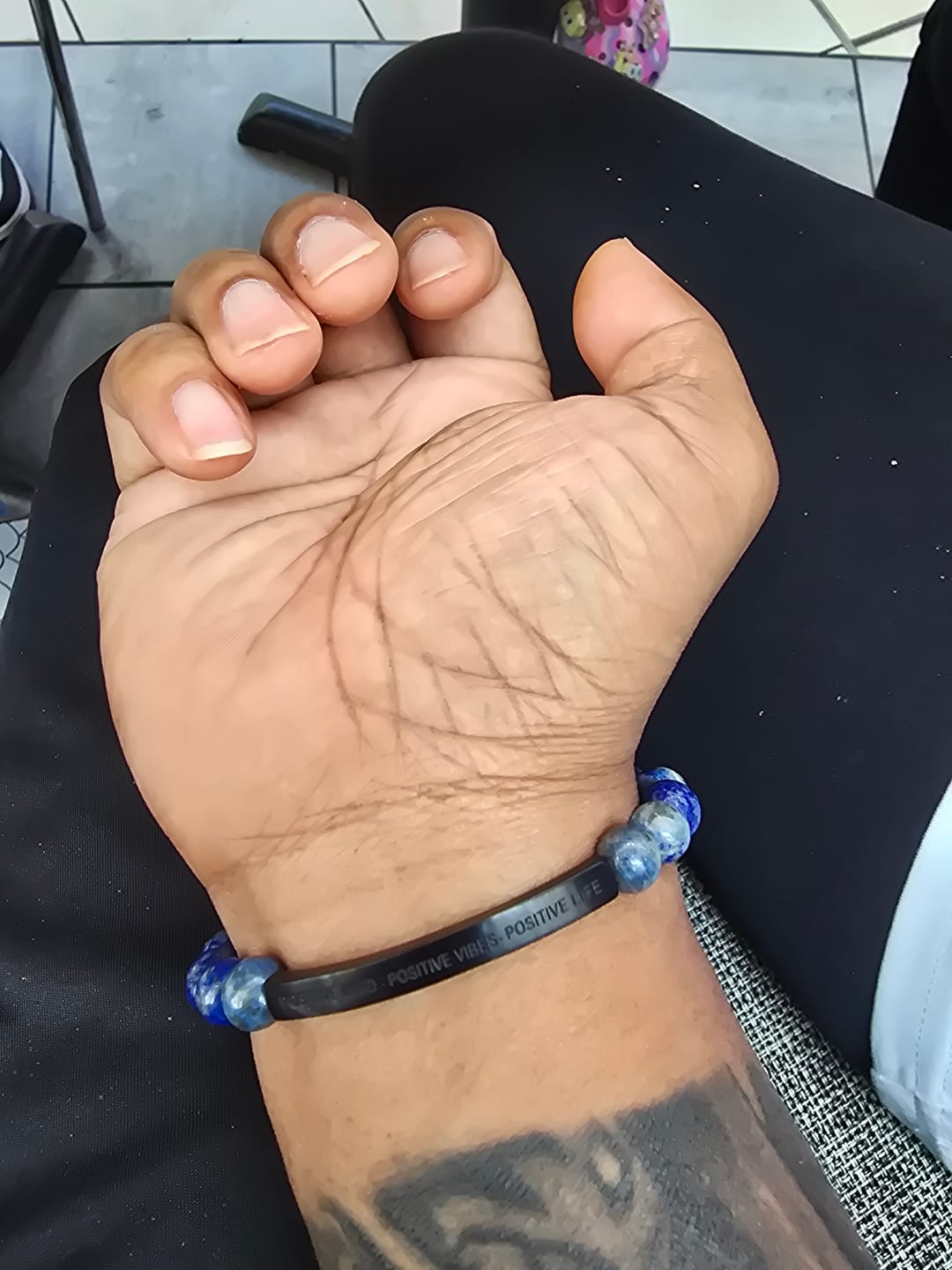 Customer photo review of POSITIVE MIND - POSITIVE VIBES - POSITIVE LIFE - Mens Collection