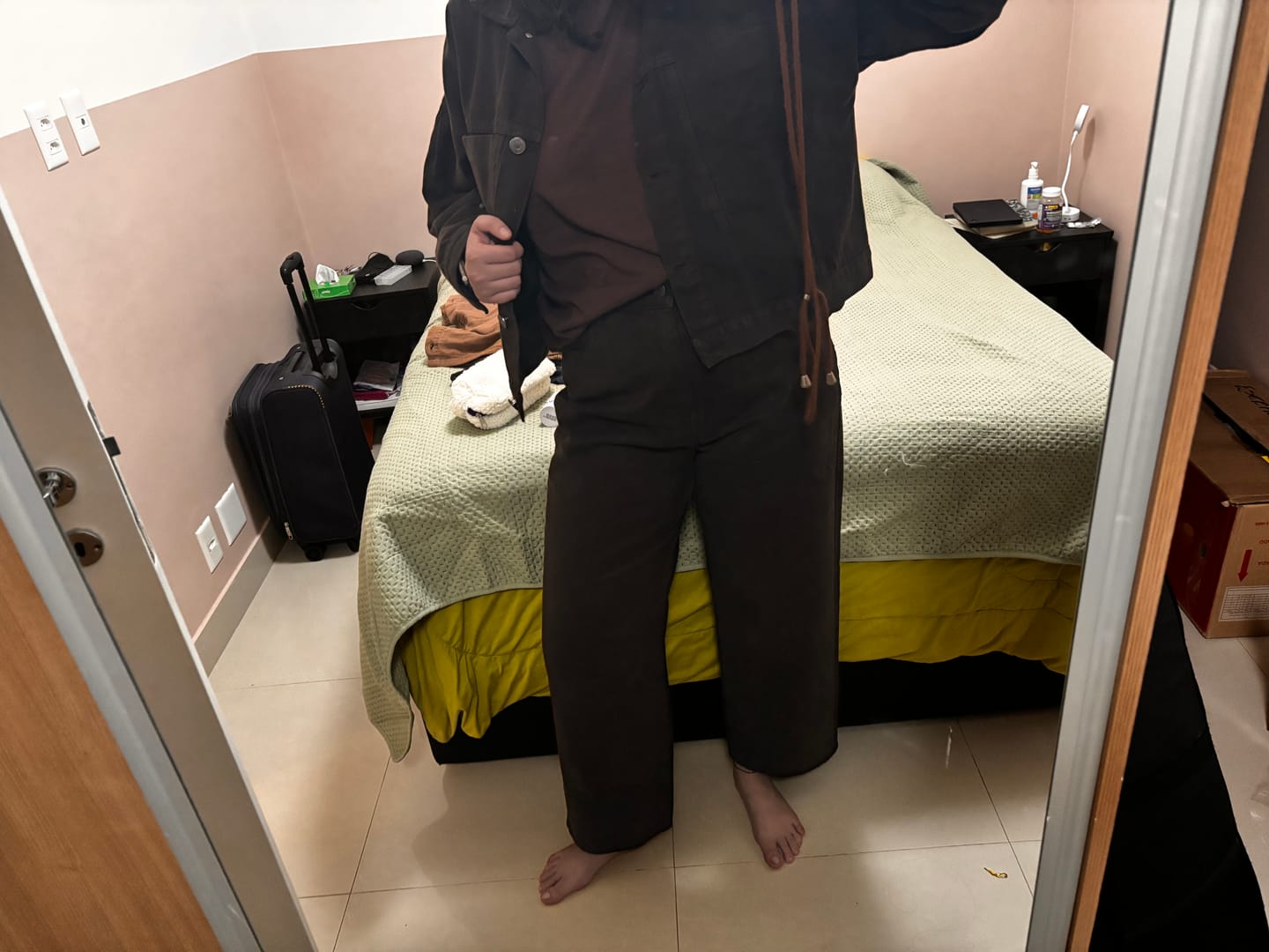Customer photo review of Jaqueta Jeans Oversized Andiroba Marrom Escuro