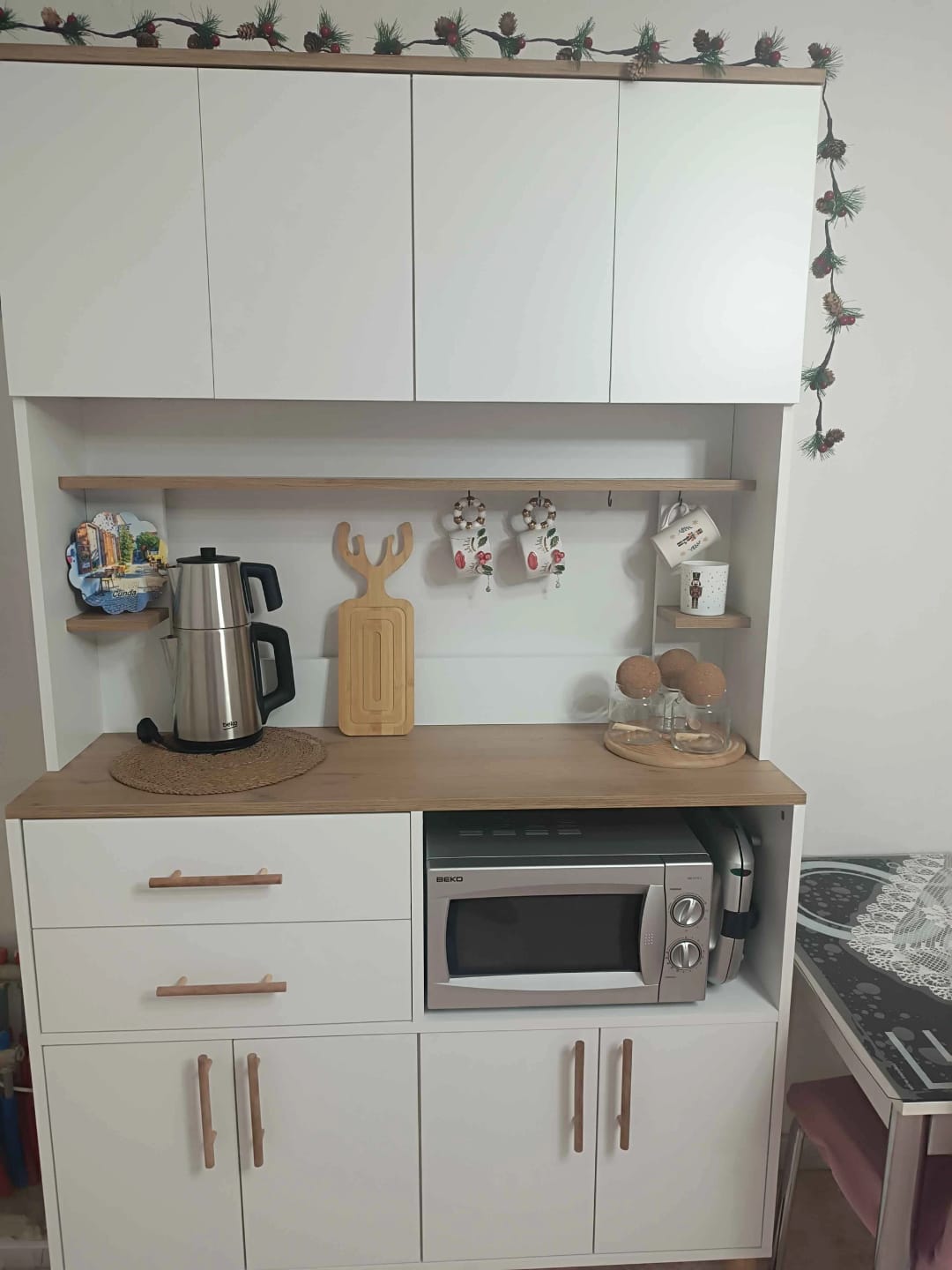 Customer photo review of Rani JE179 Çok Amaçlı Dolap 8 Kapaklı 2 Çekmeceli Kiler Mutfak Dolabı Beyaz - Sepet Ceviz