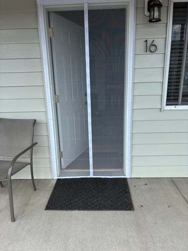 Customer photo review of Best Magnetic Screen Door White