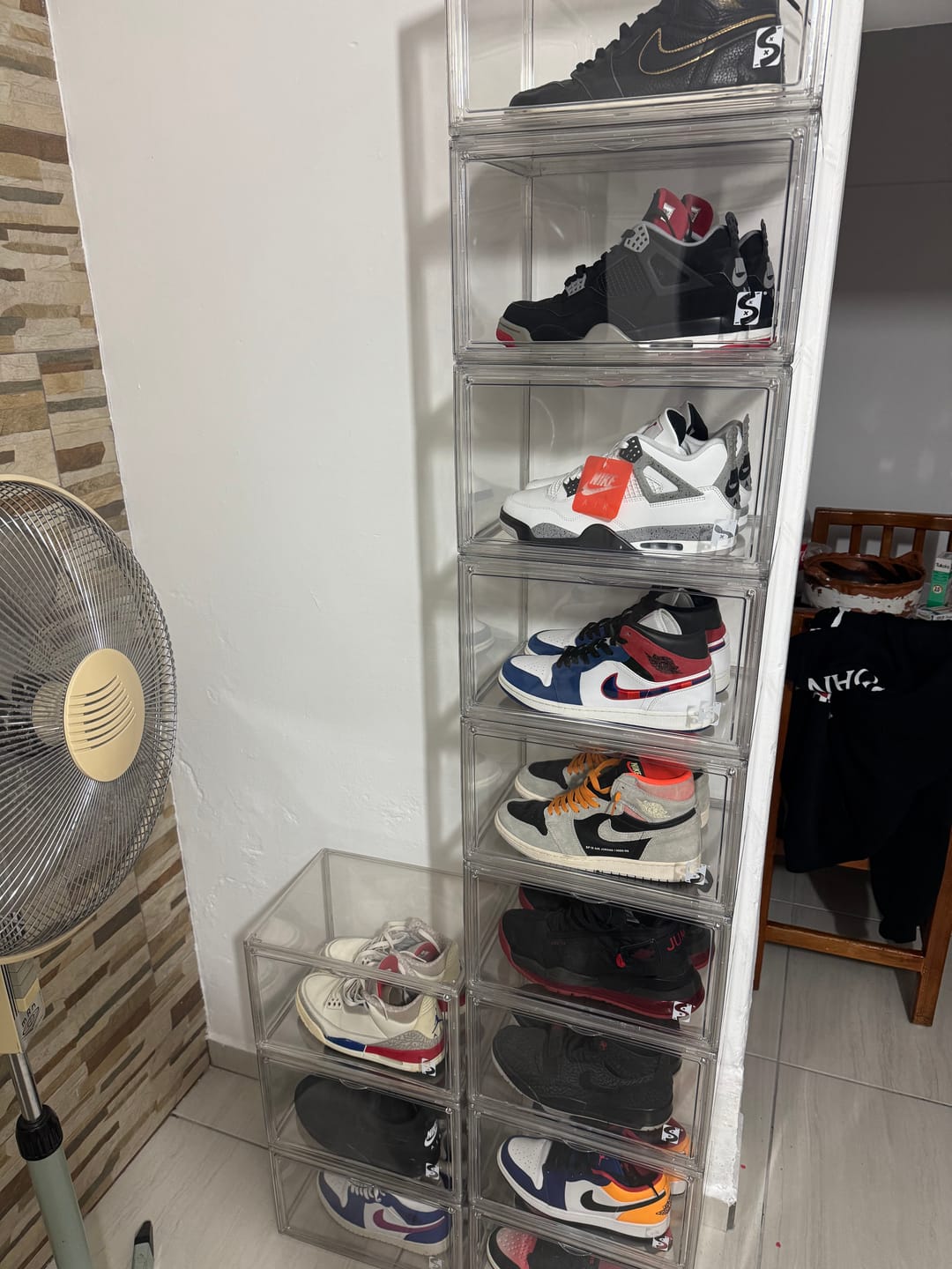 Customer photo review of Hall of Fame Box - Cajas Transparentes Premium Para Sneakers Cierre Magnético Apertura Lateral o Frontal
