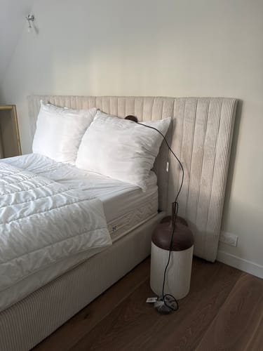Customer photo review of Lit coffre grande tête de lit XXL - EMILIE