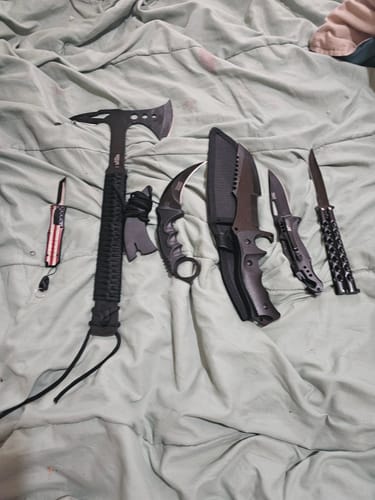 Customer photo review of *Flash Sale* Black 5-Piece Knife Set