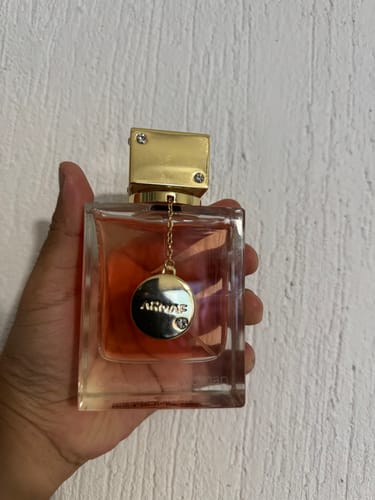 Reseña con foto de un cliente sobre Perfume Armaf Club de Nuit Woman EDP