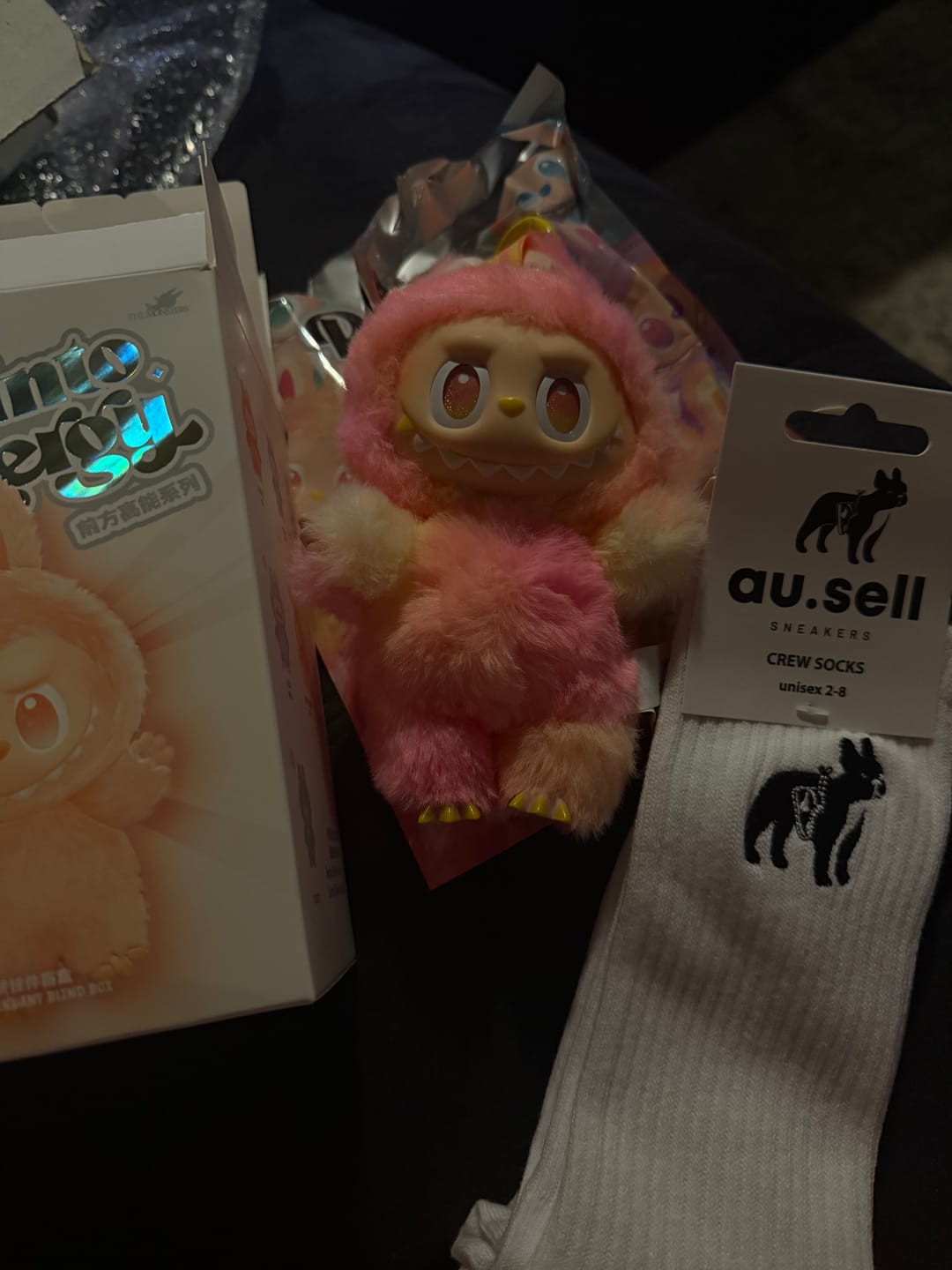 Customer photo review of Pop Mart Labubu The Monsters Big into Energy Series Vinyl Plush Pendant Sealed Case (Single Blind Box)