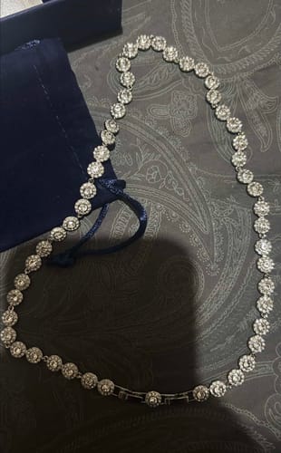 Customer photo review of COLLAR CRISTAL SWAROVSKI ANGELIC + KIT DE REGALO