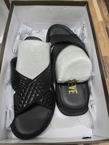Customer photo review of Cross Strap Sandal - Black Woven (Cloud Sole)