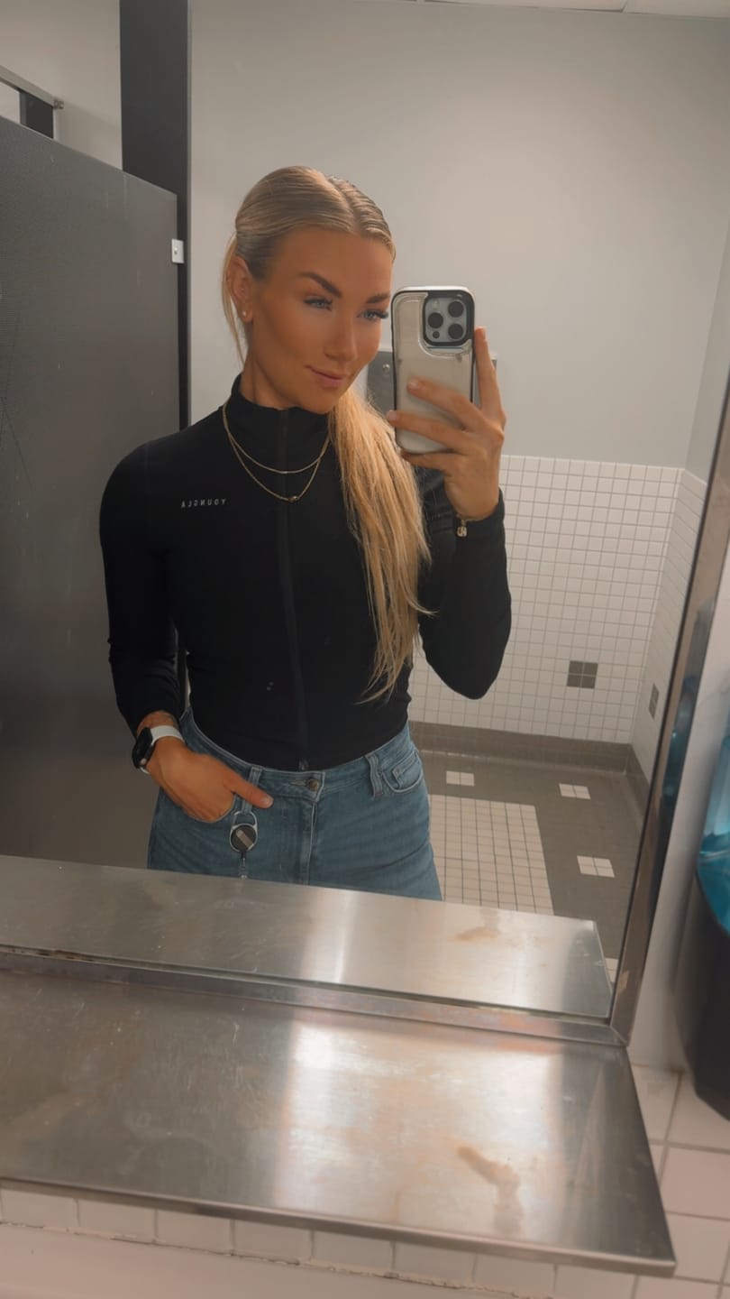 Customer photo review of W553 Luna Fitted Jacket