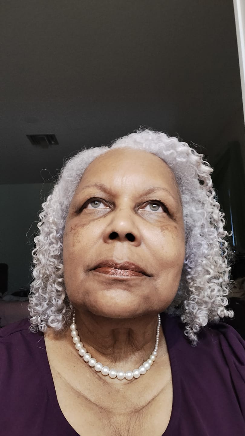 Customer photo review of Sculpting Jelly for Defined Curls to Fight Humidity with Quinoa, Castor Oil and Lotus Flower - Anti Frizz - Luscious Lotus