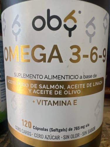 Customer photo review of Pack de 3 frascos: OMEGA 3 6 9 + Vitamina E | 3 aceites puros: Salmon, Linaza, Olivo