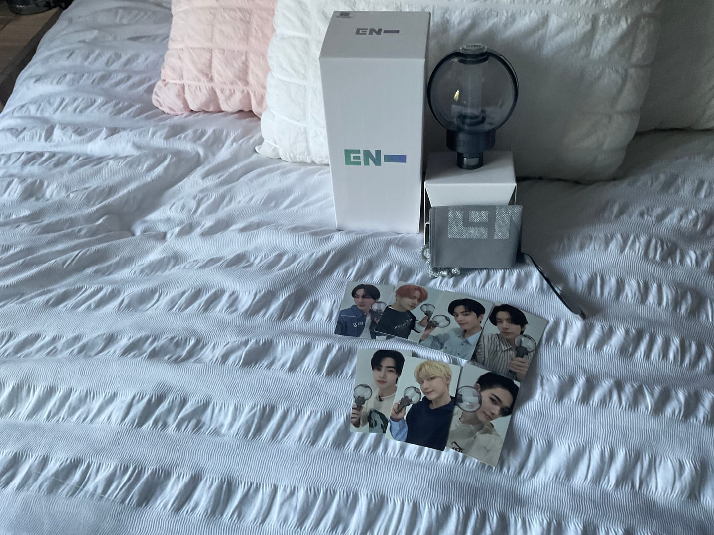 Customer photo review of ENHYPEN - OFFICIAL LIGHT STICK VER.2