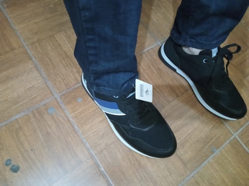 Customer photo review of Tenis Style Jeriel Negro