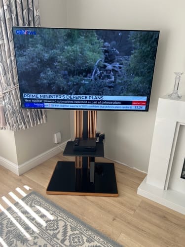 Customer photo review of Cantor FT78 TV Stand