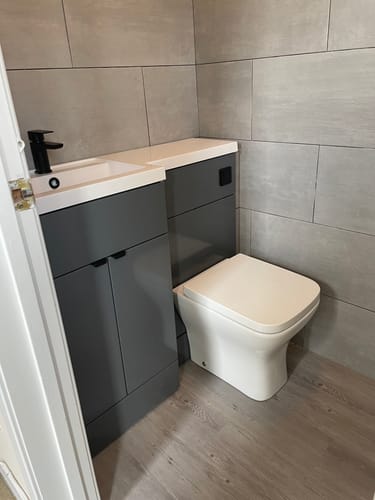 Customer photo review of Parkhouse 1000mm L Shape Combination Basin and WC Unit - Gloss Grey
