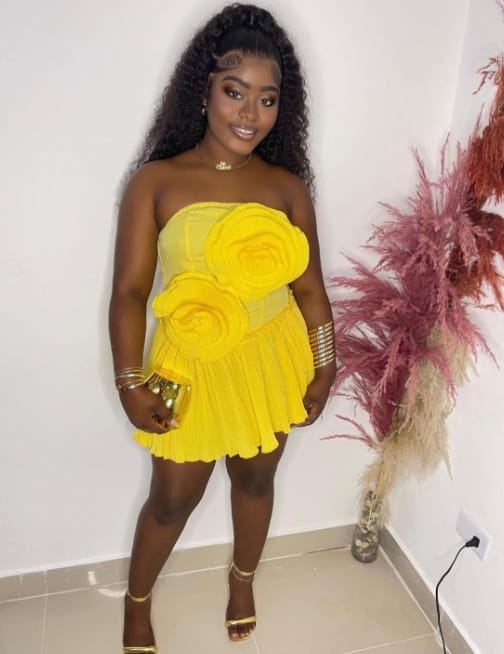 Customer photo review of MORE FACE Deep Wave Curly Human Hair Wigs 13x4 13x6 Transparent Lace Front Human Hair Wigs
