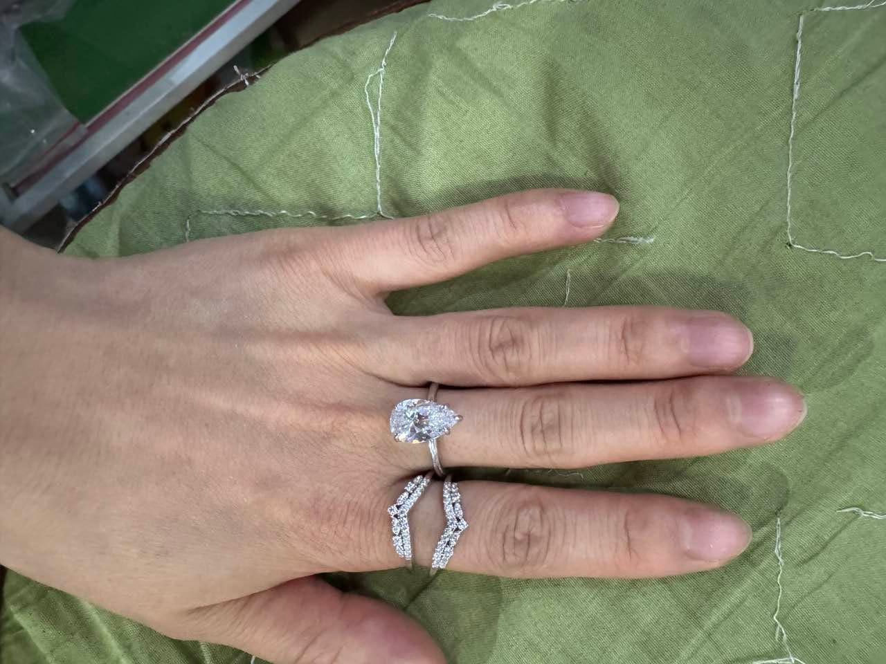 Customer photo review of S925 3.5 Ct Vintage Pear Cut Insert Wedding Ring Set For Women In Sterling Silver