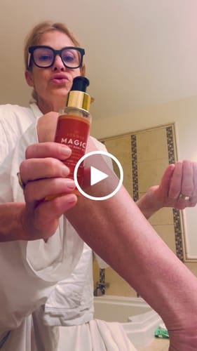Customer video review of Besque™ Magic Body Oil - 100ml