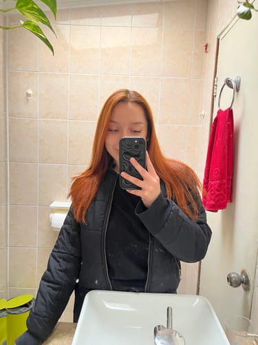 Reseña con foto de un cliente sobre Henna Jamila Hair -  Cobrizo Natural y Duradero  👩🏼‍🦰