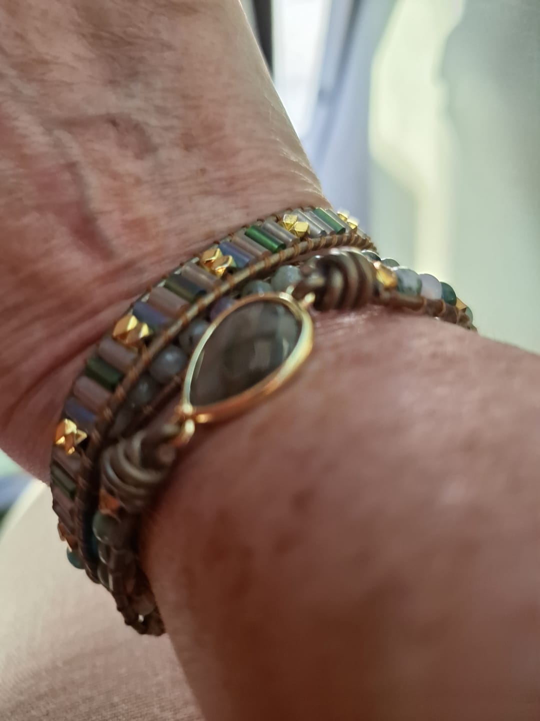 Customer photo review of צמיד צ'אקרת עין הלברדוריט