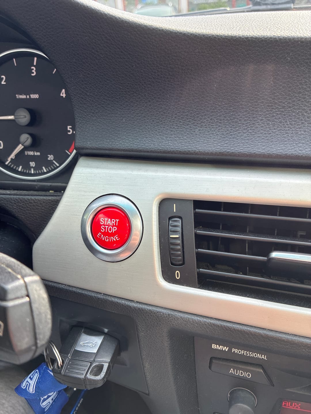 Customer photo review of BMW E6x/E8x/E9x Startknapp