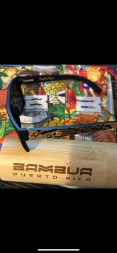 Customer photo review of Mis Raíces Black