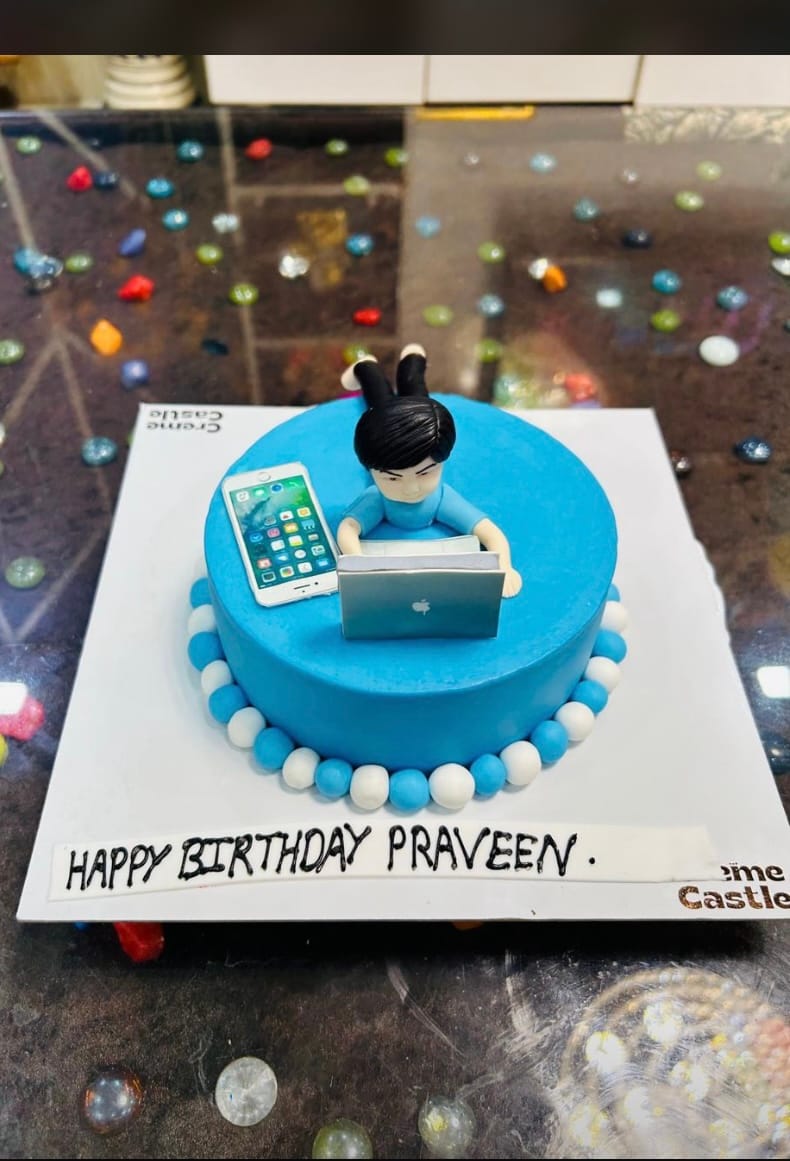 Customer photo review of Cake for a workaholic