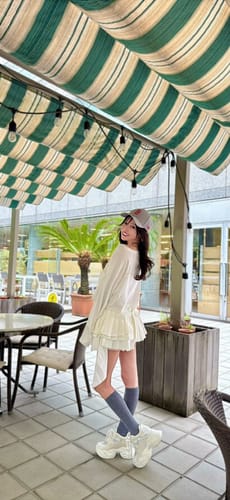 Customer photo review of WARDEN EDGE Layered Pleated Mini Skirt Shorts