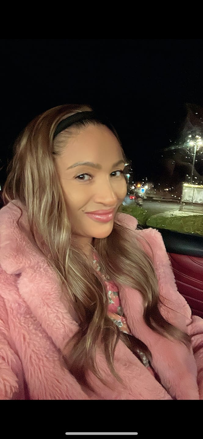 Customer photo review of The Headband Wig Perfect Wave