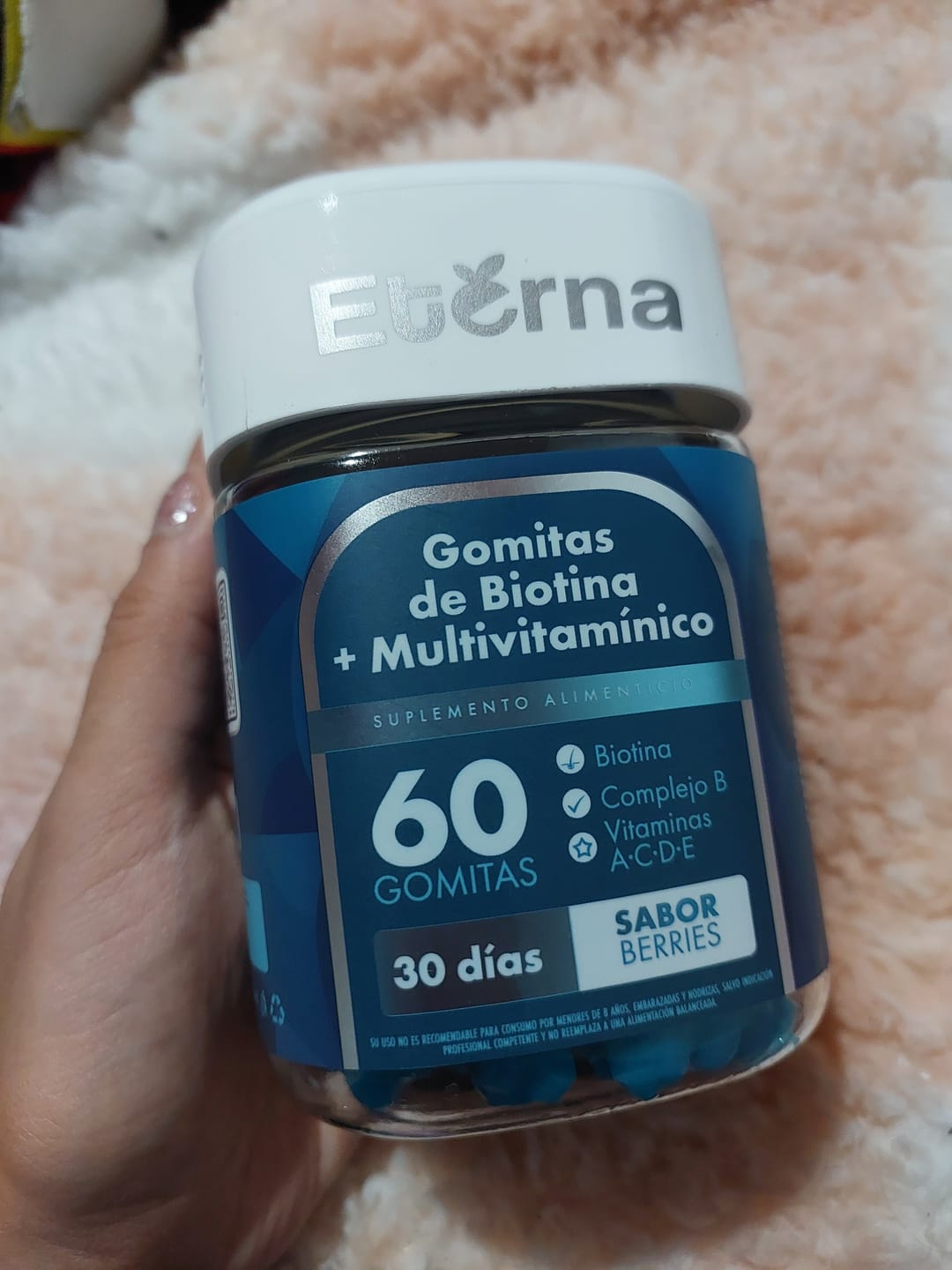 Customer photo review of Gomitas de Biotina y Multivitamínico