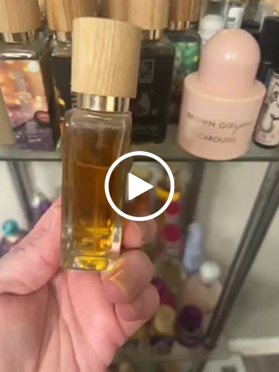 Customer video review of Puffletuft's White Milk