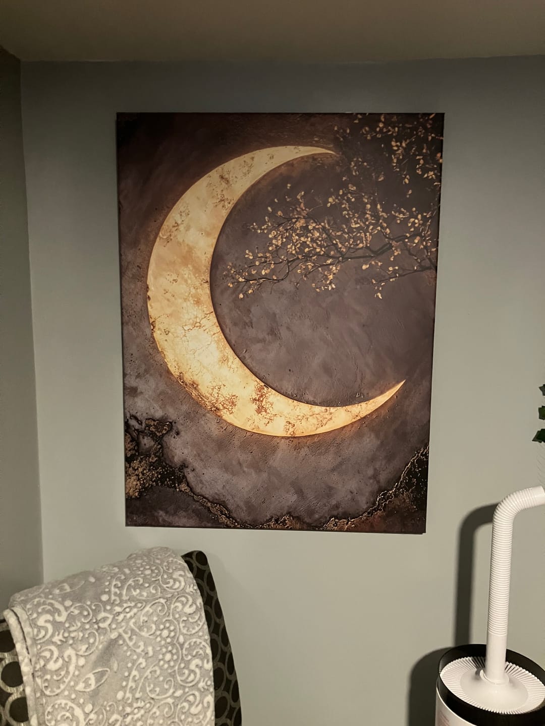 Customer photo review of Moon Blossoms V7 – A Celestial Dance of Light
