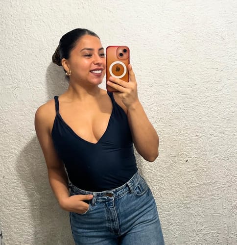 Customer photo review of TOP ROSIE AZUL MARINO