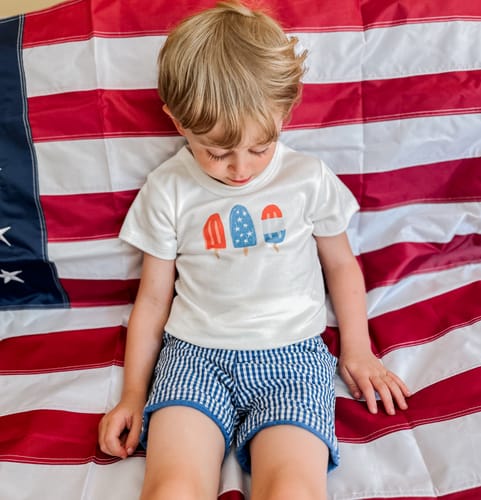 Customer photo review of graphic tee | popsicles